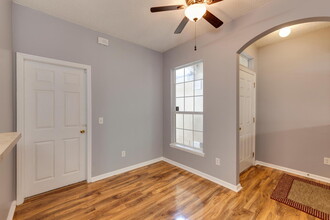 459 Sherwood Oaks Dr in Orange Park, FL - Foto de edificio - Building Photo