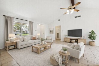 2723 N Brompton Dr in Pearland, TX - Building Photo - Building Photo