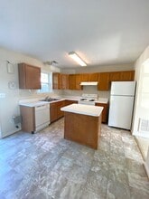 9926 W Midland Way in Fredericksburg, VA - Building Photo - Building Photo
