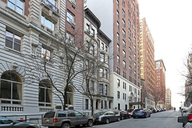 242-244 W 103rd St in New York, NY - Foto de edificio - Building Photo