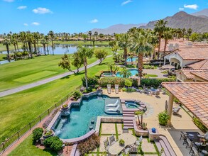 49568 Vía Conquistador in La Quinta, CA - Foto de edificio - Building Photo