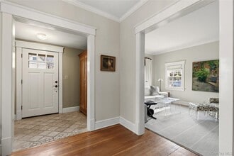 47 Hillcrest Ave in Larchmont, NY - Building Photo - Building Photo