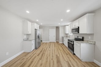 1 Clough St in Lynn, MA - Building Photo - Building Photo