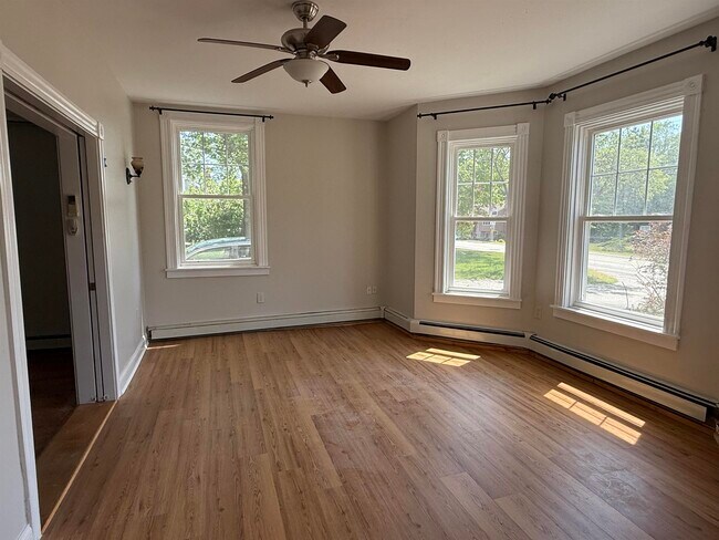 248 Peverly Hill Rd in Portsmouth, NH - Building Photo - Building Photo