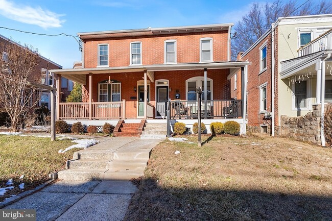 property at 33 E Front St