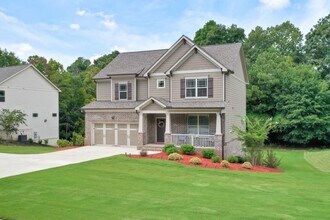 4688 Cantrell Rd in Flowery Branch, GA - Building Photo - Building Photo
