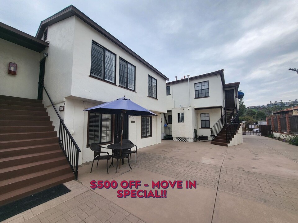 2517 1/2 Congress St in San Diego, CA - Building Photo