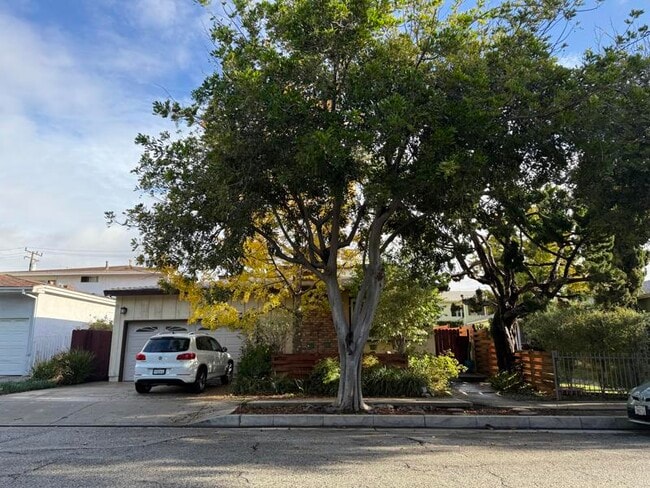 1533 Princeton St, Unit #6 in Santa Monica, CA - Building Photo - Building Photo