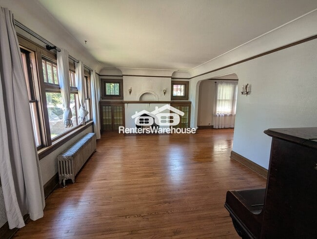 3743 W Broadway in Minneapolis, MN - Building Photo - Building Photo
