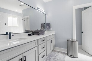 2007 Briley St in Houston, TX - Building Photo