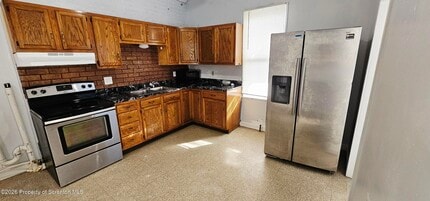 1319 Washburn St in Scranton, PA - Building Photo - Building Photo