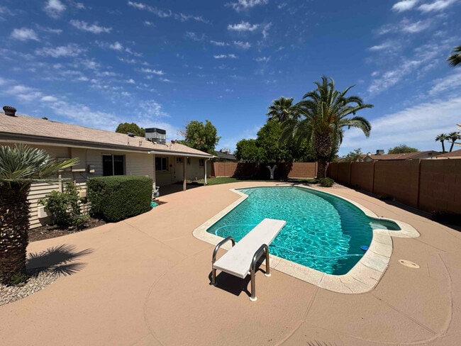 1909 E La Jolla Dr in Tempe, AZ - Building Photo - Building Photo