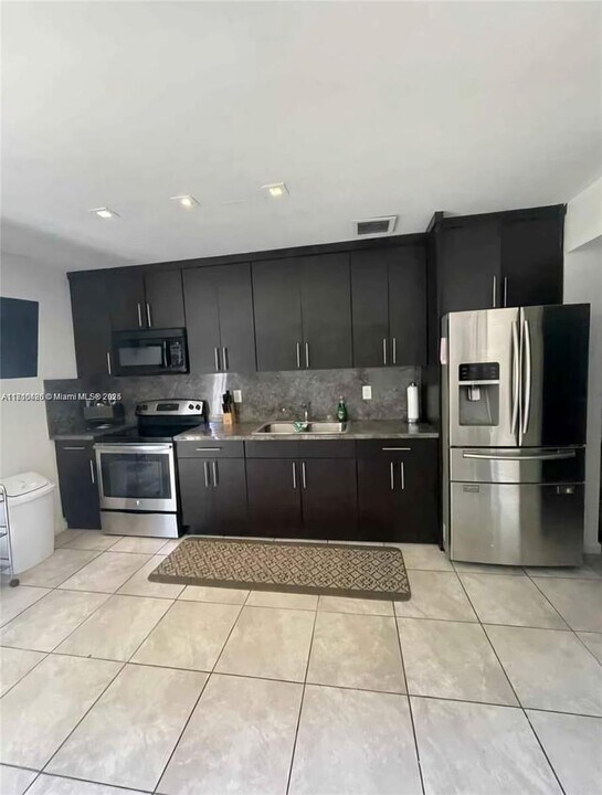 315 NW 59th St in Miami, FL - Building Photo