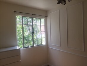 212 S Moreno Dr in Beverly Hills, CA - Building Photo - Building Photo