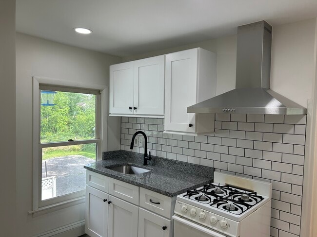 607 W Madison St, Unit #1