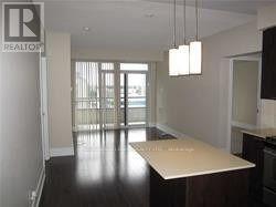 70 Roehampton Ave in Toronto, ON - Building Photo - Building Photo