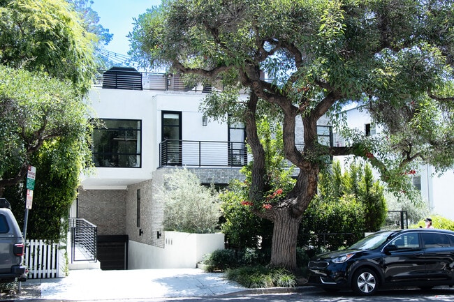 property at 634 Huntley Dr
