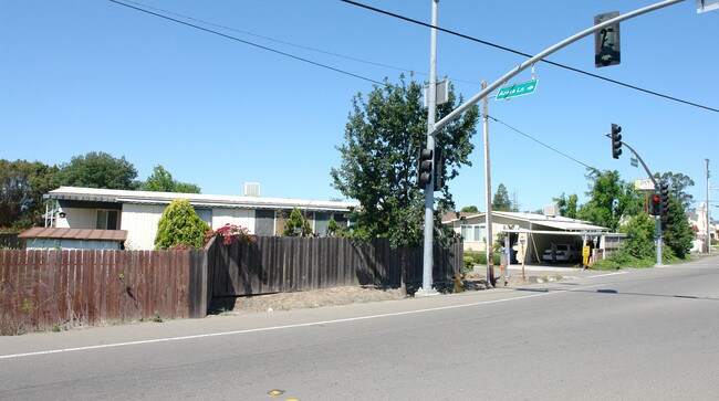 Evergreen Mobile Home Park in Windsor, CA - Building Photo - Building Photo