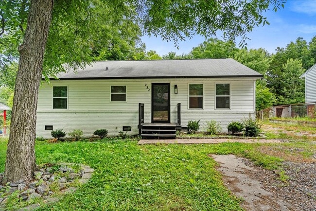 property at 932 Summer Dr