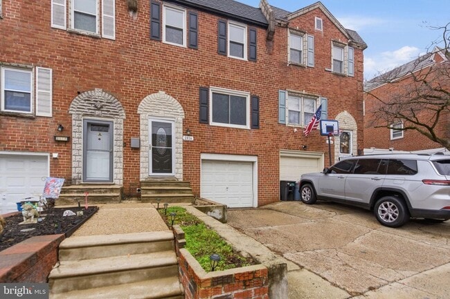 2816 Woodbridge Rd in Philadelphia, PA - Building Photo - Building Photo