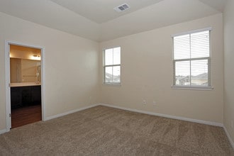 Townes on Tenth in Pflugerville, TX - Foto de edificio - Interior Photo