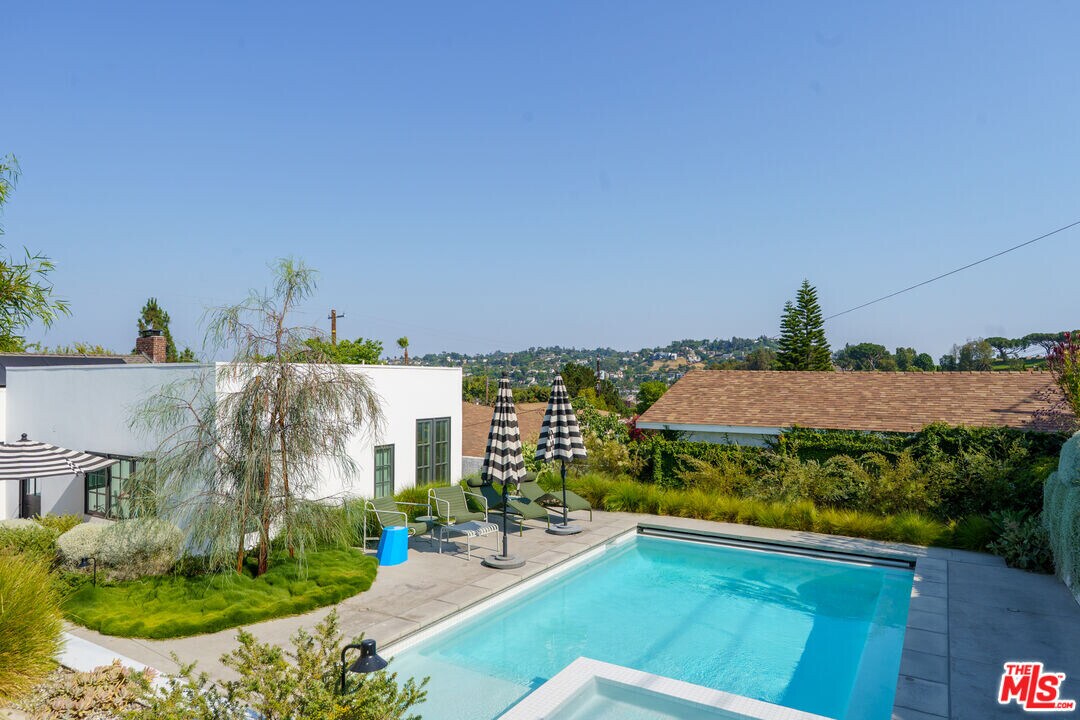 4145 Somers Ave in Los Angeles, CA - Building Photo