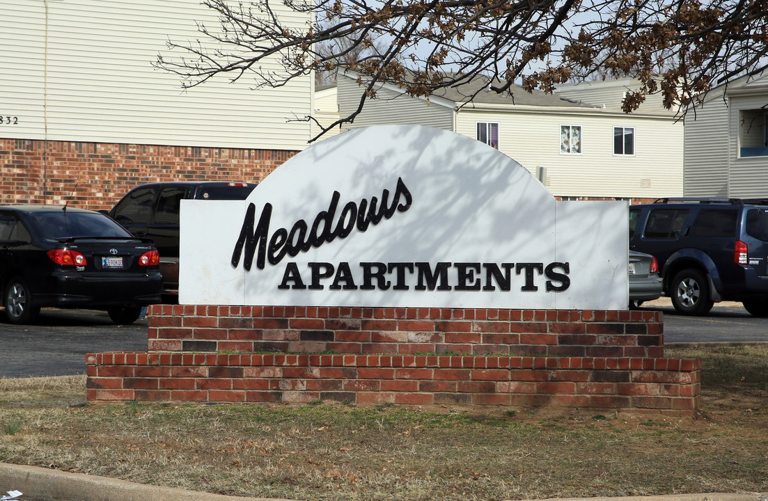 The Meadows Apartments in Tulsa, OK - Building Photo