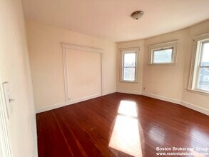 19 Eastman St, Unit 3 in Boston, MA - Foto de edificio - Building Photo