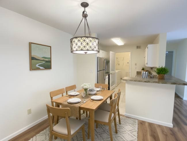 635 Granville Ct, Unit 635 in Atlanta, GA - Building Photo - Building Photo