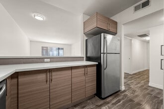 Lafayette Place in Los Angeles, CA - Foto de edificio - Building Photo