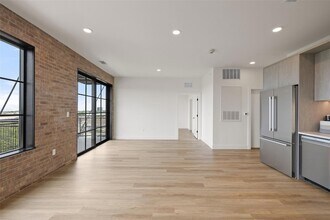 4315 S Congress Ave, Unit 532 in Austin, TX - Building Photo - Building Photo
