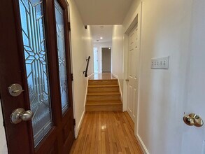 22 Broadlawn Park, Unit #22 in Chestnut Hill, MA - Foto de edificio - Building Photo