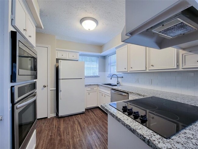 property at 6606 Brittany Park Ln
