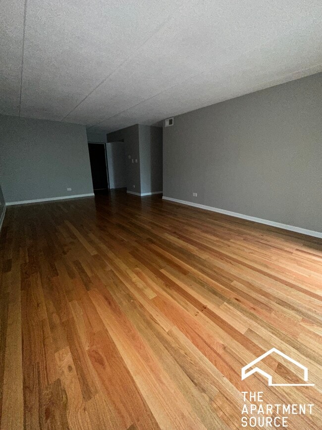 525 N Quentin Rd in Palatine, IL - Building Photo - Building Photo