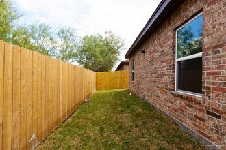 3716 Valeria St-Unit -1 in Edinburg, TX - Building Photo - Building Photo