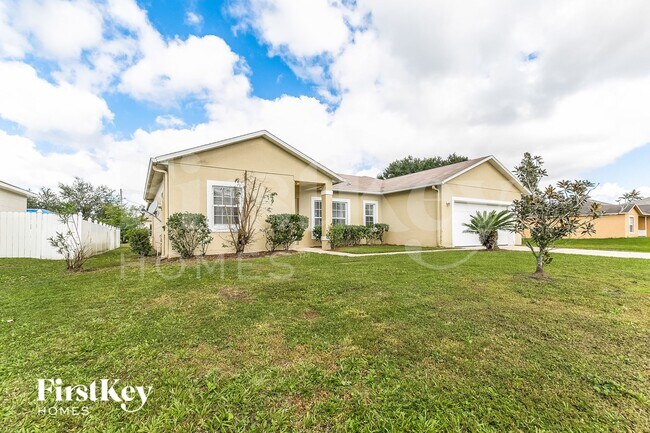 927 Cannes Dr in Kissimmee, FL - Building Photo - Building Photo