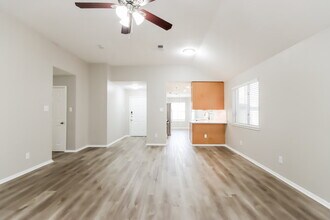 18718 Timber Trace Dr in Humble, TX - Building Photo - Building Photo