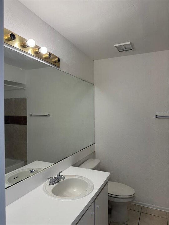 1924 Lake Atriums Cir in Orlando, FL - Building Photo