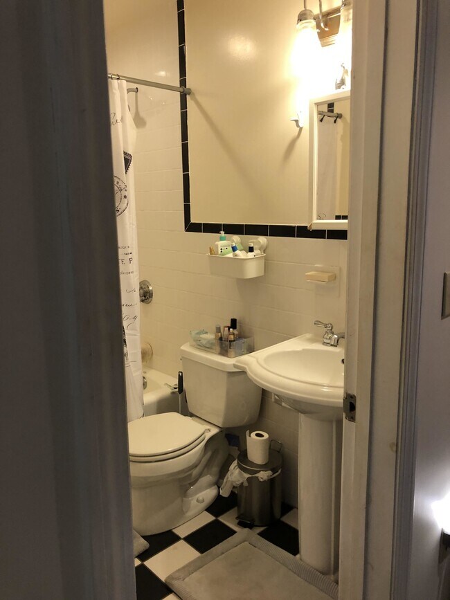 2 Brimmer St in Boston, MA - Foto de edificio - Building Photo