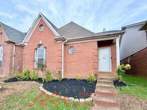 2150 Berry Bush Ln in Memphis, TN - Building Photo - Building Photo