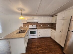 224 Beaver Dam Rd in Waverly, VA - Building Photo - Building Photo