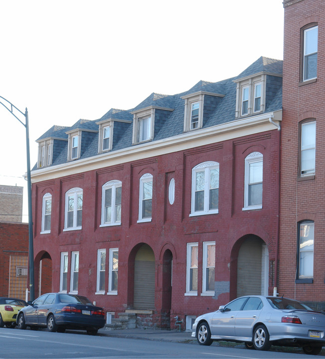 341-345 W 3rd St in Williamsport, PA - Building Photo