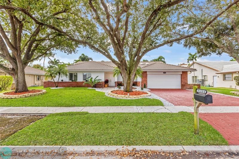 9600 NW 18th St in Plantation, FL - Building Photo