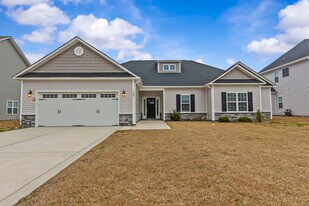 1005 Clydesdale Ct in New Bern, NC - Building Photo