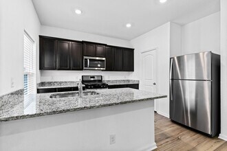 6009 Cooper Cash in San Antonio, TX - Building Photo - Building Photo