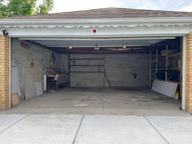 property at 3030 N Oleander Ave