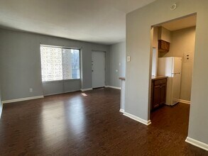 444 S Ashland Ave, Unit B-07 in Lexington, KY - Foto de edificio - Building Photo