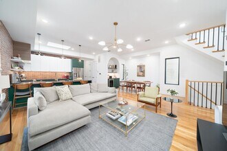 72 Lincoln St in Jersey City, NJ - Building Photo - Building Photo