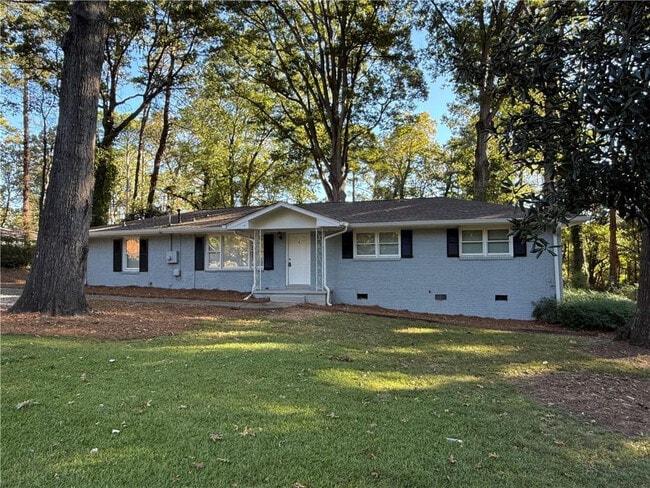 Room in House on Carolyn Dr SW in Stone Mountain, GA - Building Photo - Building Photo