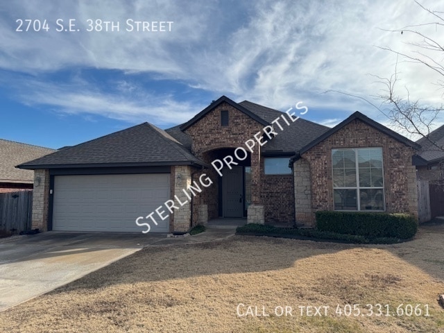 property at 2704 SE 38th St